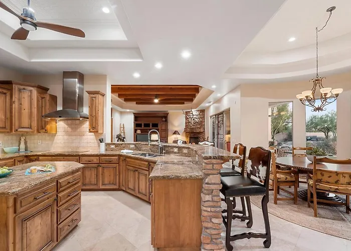 Holiday home Desert Pool/spa/pickleball/families Scottsdale