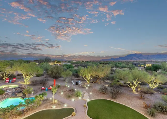 Holiday home Desert Pool/spa/pickleball/families
