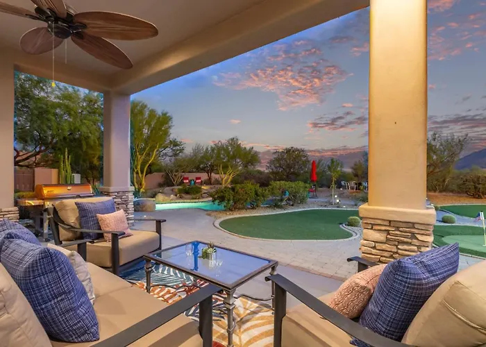 Desert Pool/spa/pickleball/families Holiday home