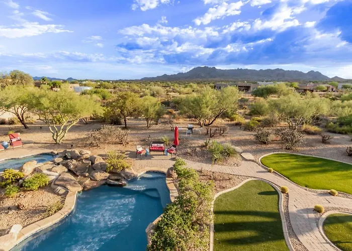 Holiday home Desert Pool/spa/pickleball/families *