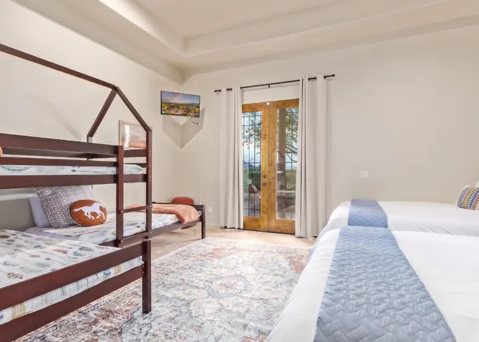 Desert Pool/spa/pickleball/families Holiday home Scottsdale